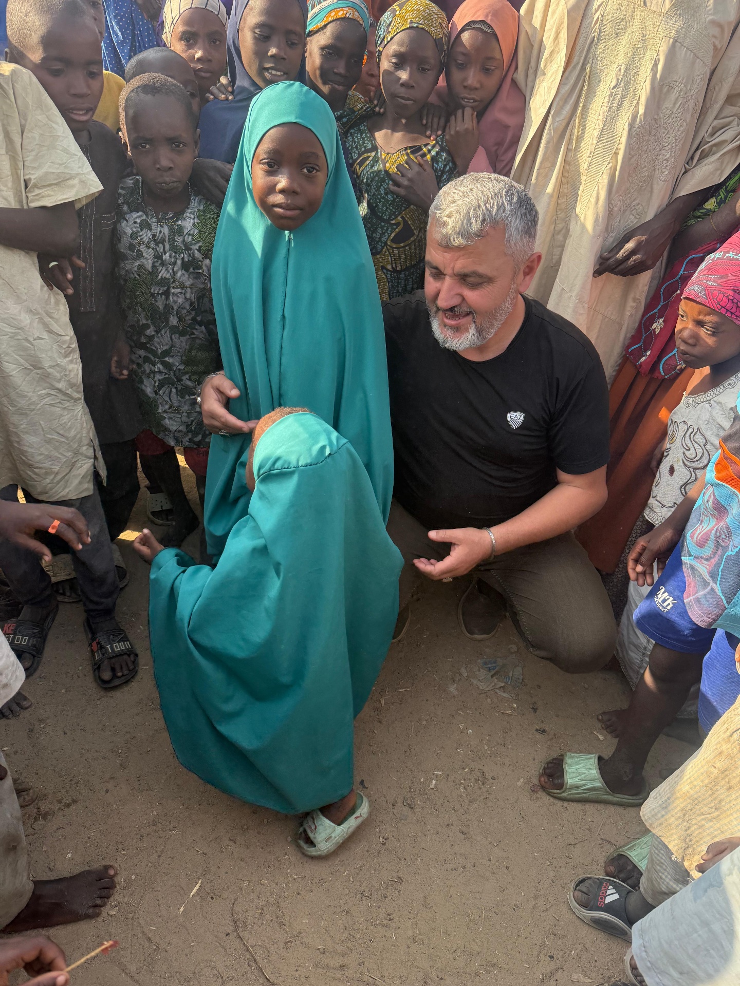 Afrika — Yetim Ziyareti